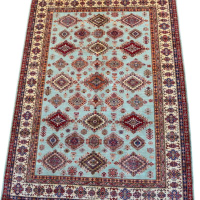 FINE KAZAK – EXQUISITE AFGHAN CRAFTSMANSHIP IN TRADITIONAL GEOMETRIC PATTERN