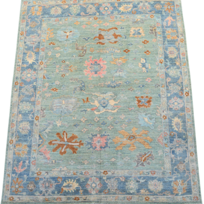 OUSHAQ – TIMELESS HAND-KNOTTED ELEGANCE