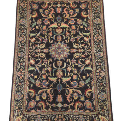 TRADITIONAL ALL-OVER PATTERN HAND-KNOTTED PAKISTANI RUG