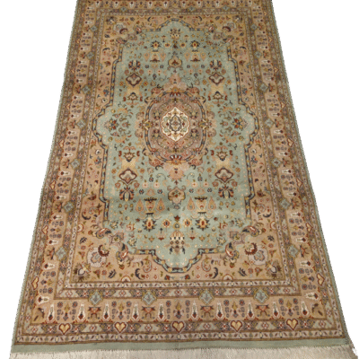 TABRAIZ TRADITIONAL HAND-KNOTTED PAKISTANI RUG