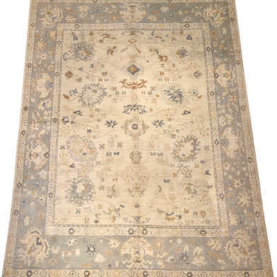TRANSITIONAL OUSHAQ HAND-KNOTTED RUG