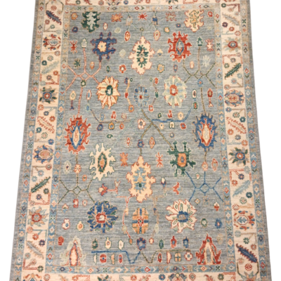 TRADITIONAL OUSHAQ HAND-KNOTTED RUG